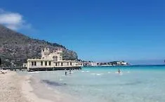 Divieto di balneazione a Mondello, la precisazione dell'Italo Belga: &laquo;Sforamento isolato e circoscritto&raquo;