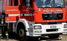 Auto in fiamme nella galleria Tremonzelli, l'autostrada Palermo‑Catania bloccata in entrambe le direzioni