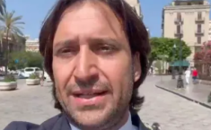 Pietre contro centro comunale politiche giovanili a Palermo