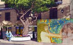 Murales e pavimenti, rinasce piazza Fonderia: per lo slargo in zona Cala previsti anche nuovi cestini, panchine e rastrelliere per bici