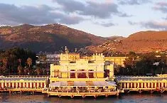 Mondello, dopo il divieto di balneazione le ispezioni di Polizia municipale e Amat nell'Antico stabilimento