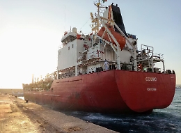 Altri 8 migranti positivi tra i 108 sbarcati sabato a Pozzallo dal mercantile Cosmo