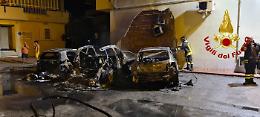 Incendio a Milazzo distrugge cinque auto