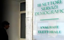 Siracusano va all'anagrafe ma non risulta: è clandestino nel suo Paese