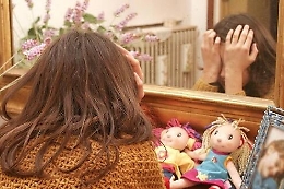 Catania: il papà aggredisce la madre e la figlioletta chiama il 112