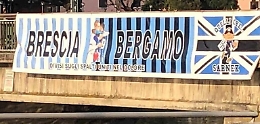 Coronavirus, distrutto lo striscione dei tifosi di Atalanta e Brescia