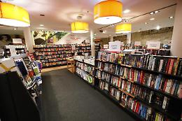 Coronavirus, librerie e negozi abbigliamento per bambini tra i primi a riaprire