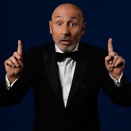 "Ma non doveva andare tutto bene?": Maurizio Battista fa tappa a Zafferana Etnea