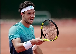 Roland Garros, capolavoro Cecchinato: il palermitano approda ai quarti