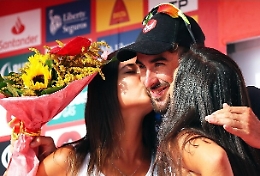 Giro di Sicilia, Stacchiotti vince in volata la prima tappa