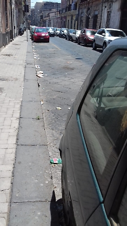 Catania: in via Cavaliere non c'&egrave; spazzamento