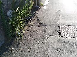 Catania: via Nuovalucello e via Colle del Pino terra di nessuno.