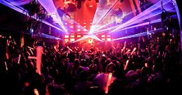 Vaccini in Italia a quota 51 milioni. Slitta l'apertura delle discoteche