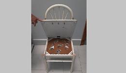 Librino, la droga era nascosta in un doppio fondo della sedia