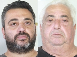 Padre e figlio coltivavano marijuana in casa ad Aci Catena: arrestati