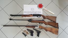 «Ho smarrito la licenza per le armi», ma si scopre che dichiarava il falso