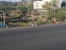 Catania, tratto di via Palermo transennata da un anno