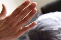 Noto: prof rimprovera alunno, il genitore va a scuola e lo prende a schiaffi