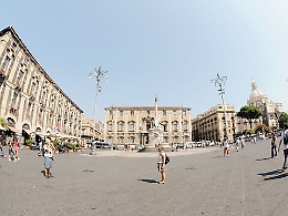 Dissesto Catania, arrivati i primi 5 milioni, salvi (per ora) gli stipendi