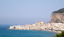 In vacanza a Cefalù con soldi falsi: tre persone arrestate