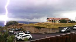 Maltempo a Catania: tempesta di fulmini ad Aci Catena