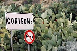 Corleone si sveglia con la notizia della morte di Riina: «Speriamo muoia anche la mafia»