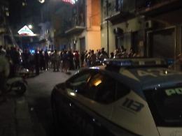 Adrano, uno sguardo di troppo e scatta la caccia al migrante