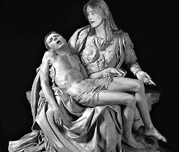 Elezioni Politiche, l'ironia corre sul web