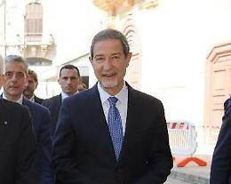 Musumeci: &laquo;Qualcuno ha svenduto l'Autonomia della Sicilia&raquo;