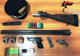 Catania, litiga per la fila al rifornimento e spara (mancandolo) al rivale