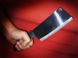 Tunisino aggredisce ex marito della compagna con mannaia: arrestato