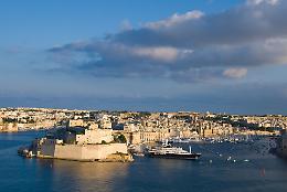 La Valletta si prende i migranti della Alex ma 55 adesso a Malta arriveranno in Italia