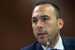 Il sottosegretario Di Stefano (M5s) a Salvini: «Ti senti Maradona, ma sei un Higuain fuori forma...»