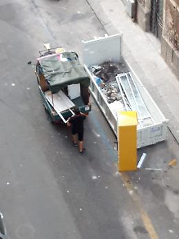 Catania: come lasciare i rifiuti al primo posto utile.