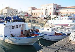 Catania, litiga per un posto barca e spara con la pistola alle gambe del rivale