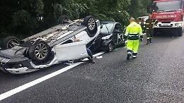 Riposto, sulla A 18: auto si ribalta e interviene elisoccorso