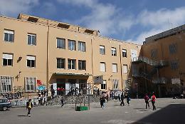 Prof aggredito in classe da madre e fratello di alunna