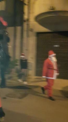 Babbo Natale è arrivato a Comitini distribuendo dei doni ai bimbi che erano a casa
