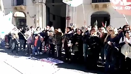 Catania, sit in di protesta delle lavoratrici della "Mary Poppins"