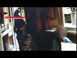 Belpasso, rapina col taglierino puntato al volto