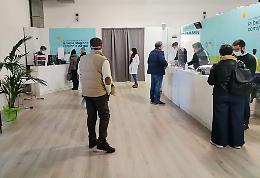 Vaccini a Messina, all'hub della Fiera somministrata una dose al minuto