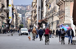 Catania pressoch&eacute; deserta in zona rossa, fotogallery della Pasquetta in citt&agrave;