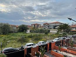 Catania: al Parco Alan Turing le erbacce sono pi&ugrave; alte degli alberi