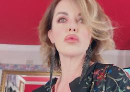 I 60 anni di Alba Parietti: lei anticipa firma del vestito e tema della festa