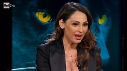 Anna Tatangelo: &laquo;Io innamorata? E' un parolone, per&ograve; sto bene&raquo;