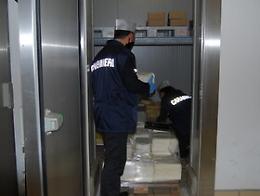 Palermo, sequestrate 3 tonnellate di cagliata e 70 forme di formaggio a Palermo