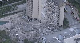Miami, crolla palazzo di 12 piani: si temono molte vittime