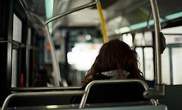 Catania, tunisino di 17 anni molesta 18enne sull'autobus dell'Amt: arrestato