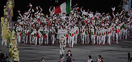 Via alle Olimpiadi di Tokyo con la cerimonia d'apertura: l'Italia “accende” la sfilata