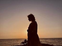 Francesca Barra e l'annuncio del lieto evento con una foto a Pantelleria